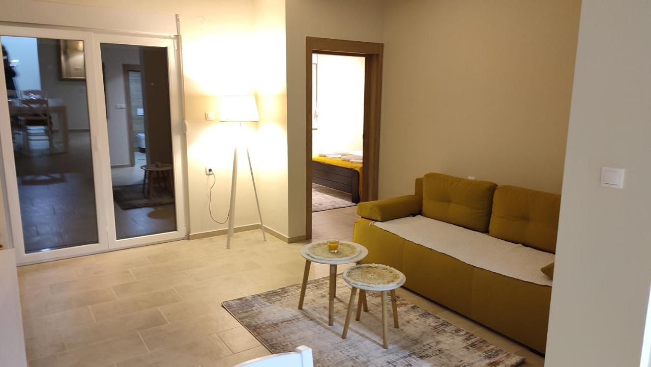 Apartman Front Šid Exterior foto